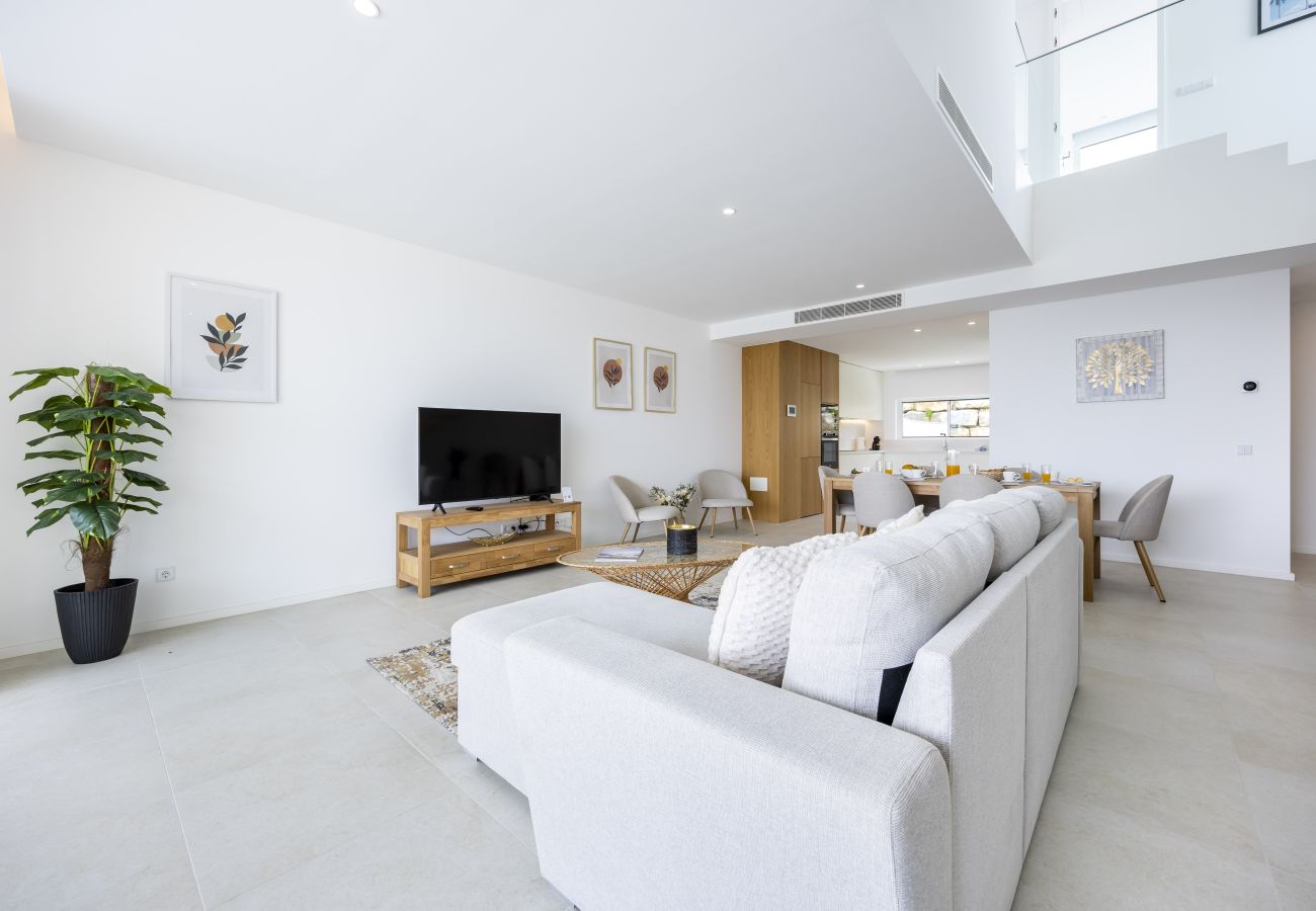 Villa em Lagos - Lagos Golden Horizon Villa with Private Pool