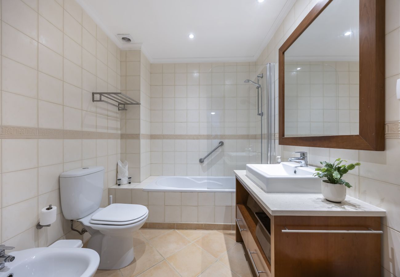 Apartamento em Lagos - Lagos Central Pool Retreat