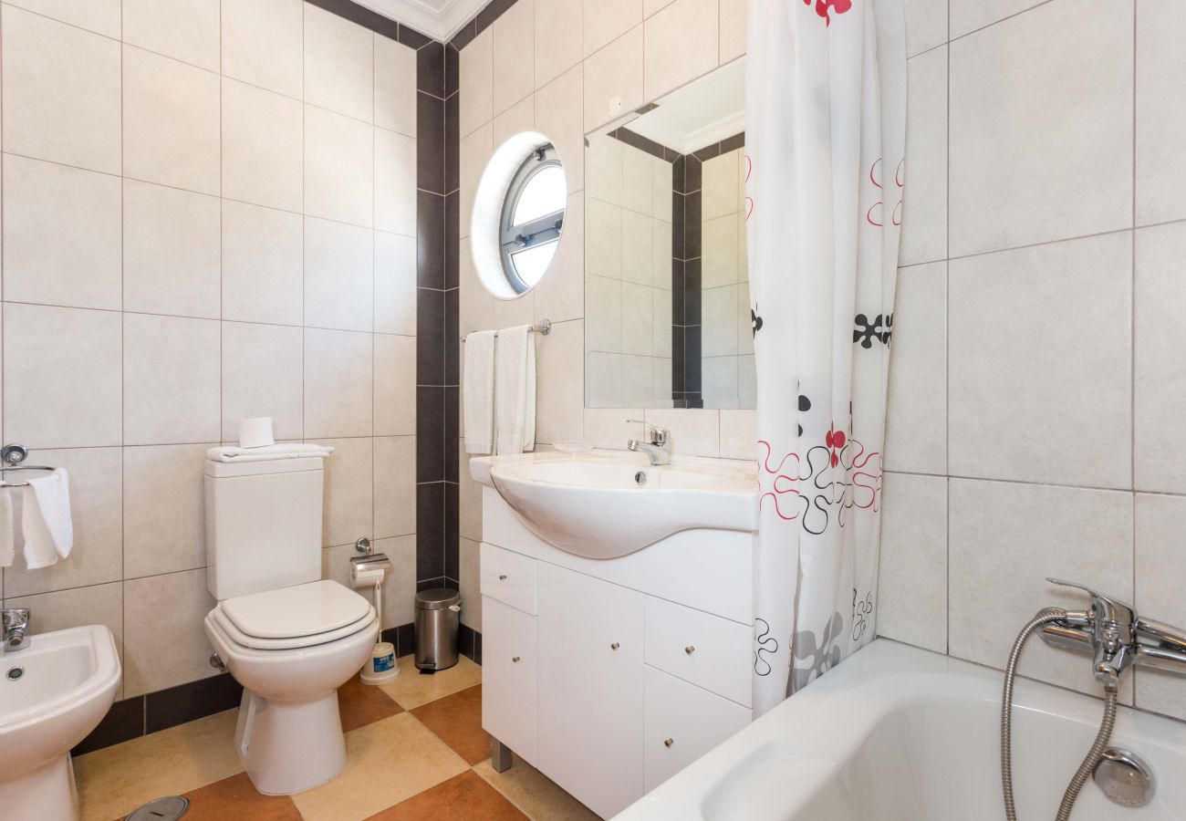 Ferienwohnung in Montinhos da Luz - T2 Montinhos da Luz