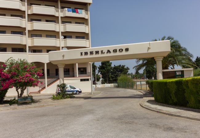 Ferienwohnung in Lagos - T2 Gaivota - Free Wifi - Pool, Sea View Ferienwohnung in Lagos - T2 Gaivota - Free Wifi - Pool, Sea View