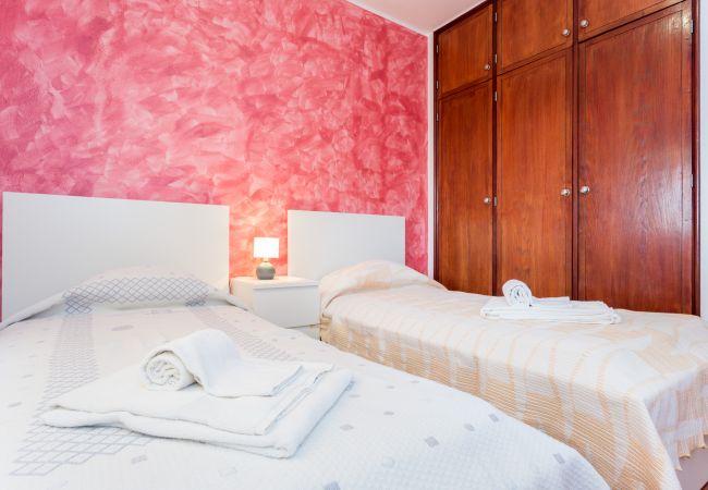 Ferienwohnung in Lagos - T2 Gaivota - Free Wifi - Pool, Sea View Ferienwohnung in Lagos - T2 Gaivota - Free Wifi - Pool, Sea View