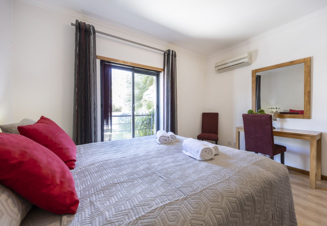 Ferienwohnung in Lagos - Lagos Central Pool Retreat
