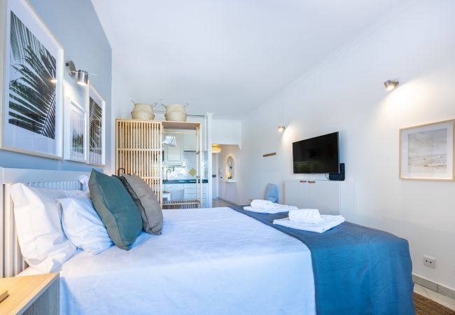 Studio in Lagos - Marina View Studio by Seewest Studio in Lagos - Marina View Studio by Seewest