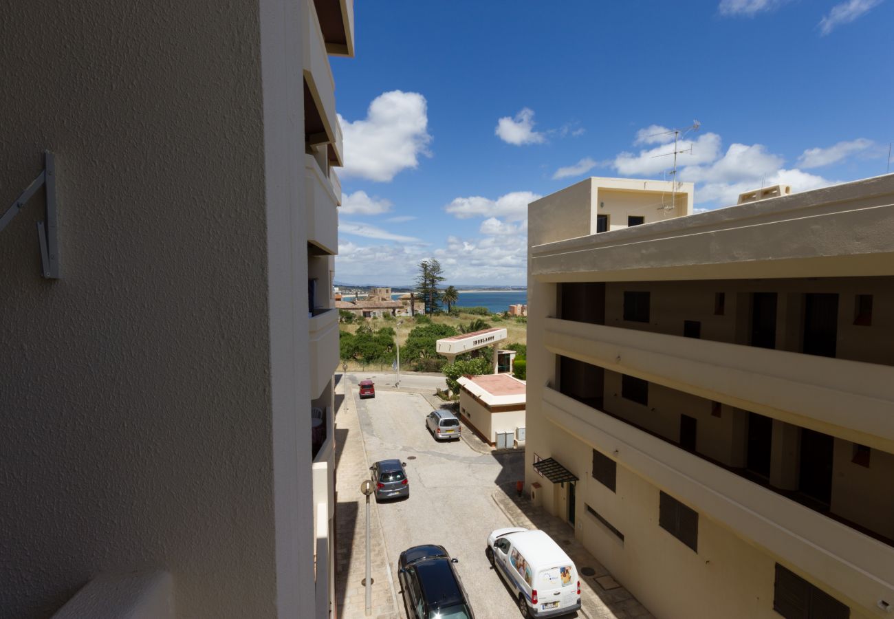 Apartment in Lagos - T2 Gaivota - Free Wifi - Pool, Sea View