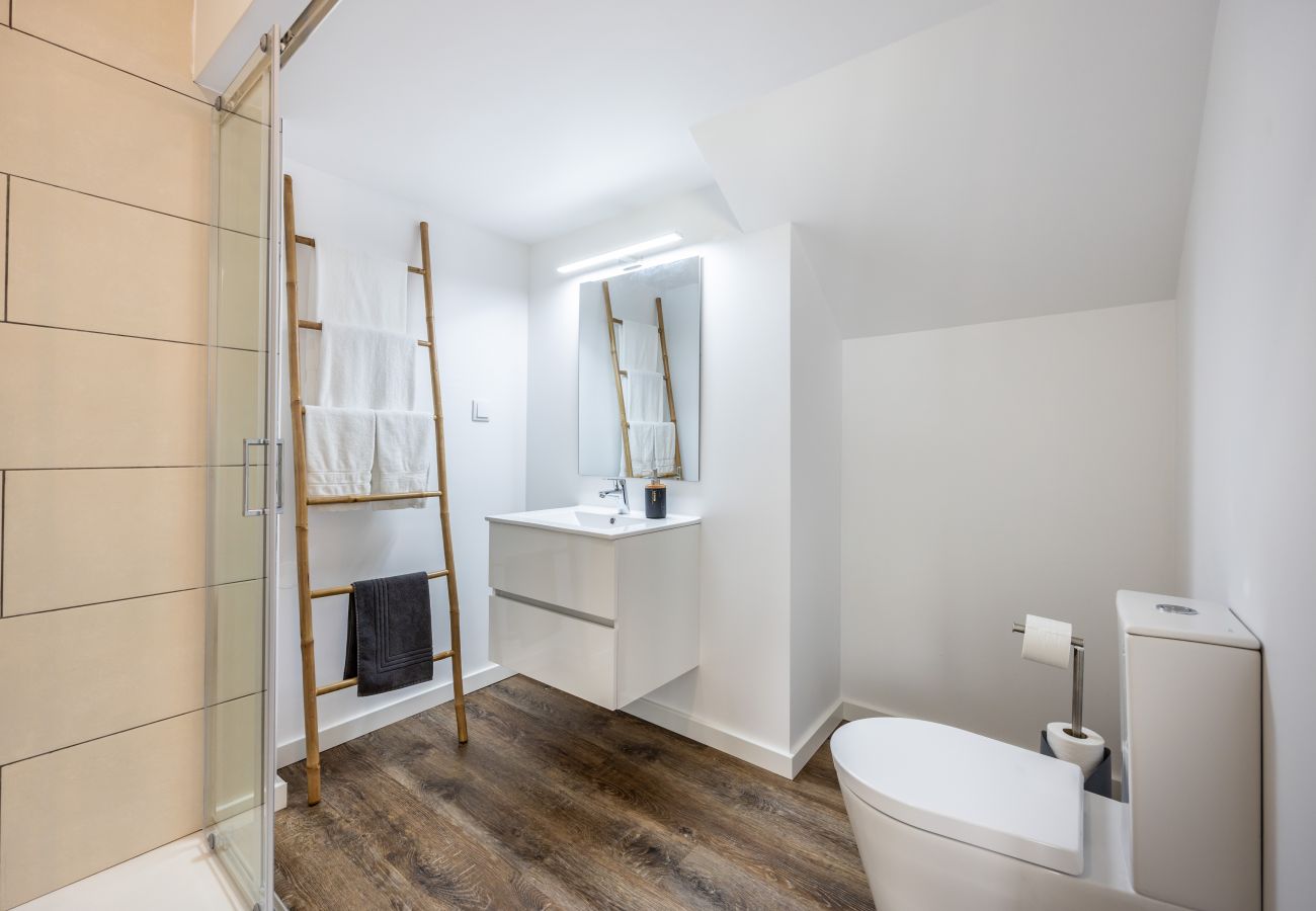 Rent by room in Angra do Heroísmo - Angra Charming Suites 1 by Seewest