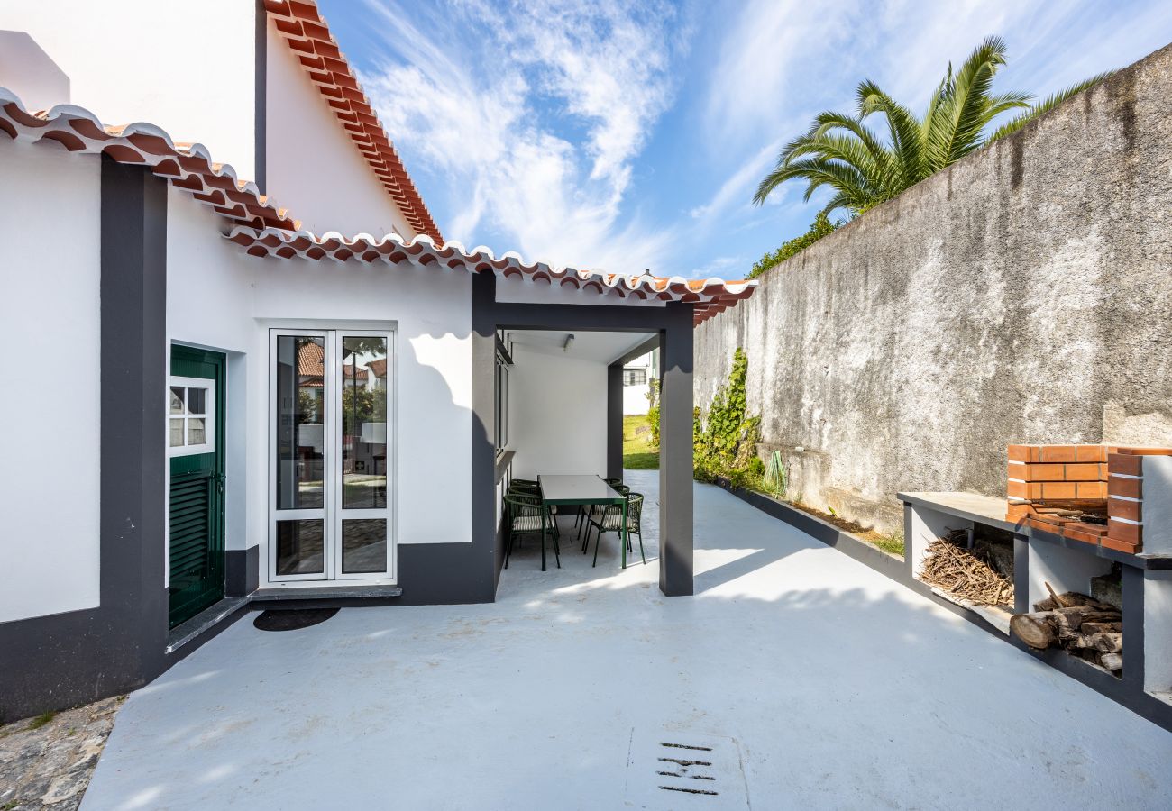 Rent by room in Angra do Heroísmo - Angra Charming Suites 1 by Seewest