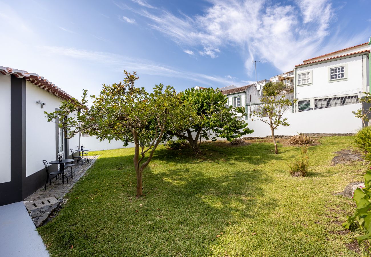 Rent by room in Angra do Heroísmo - Angra Charming Suites 1 by Seewest