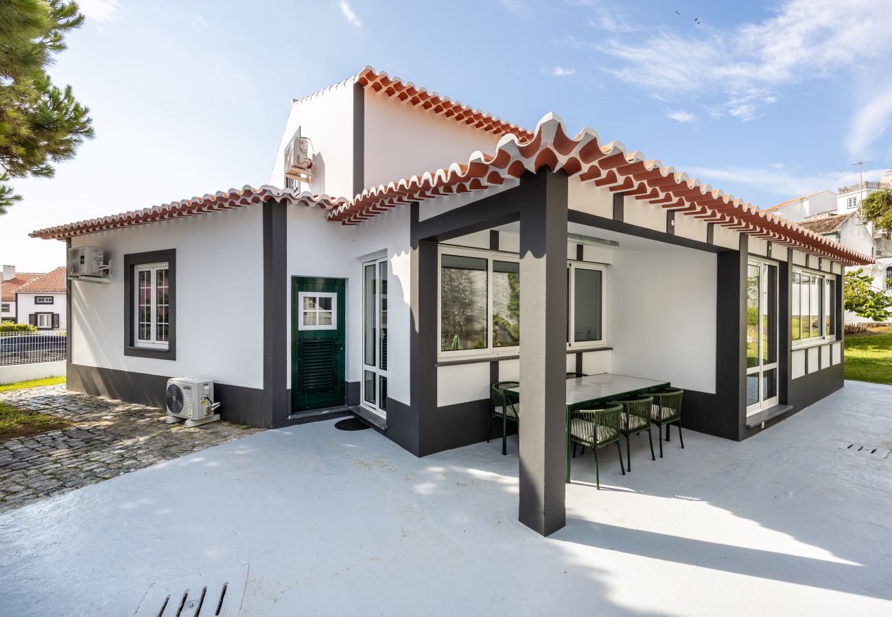 Rent by room in Angra do Heroísmo - Angra Charming Suites 1 by Seewest