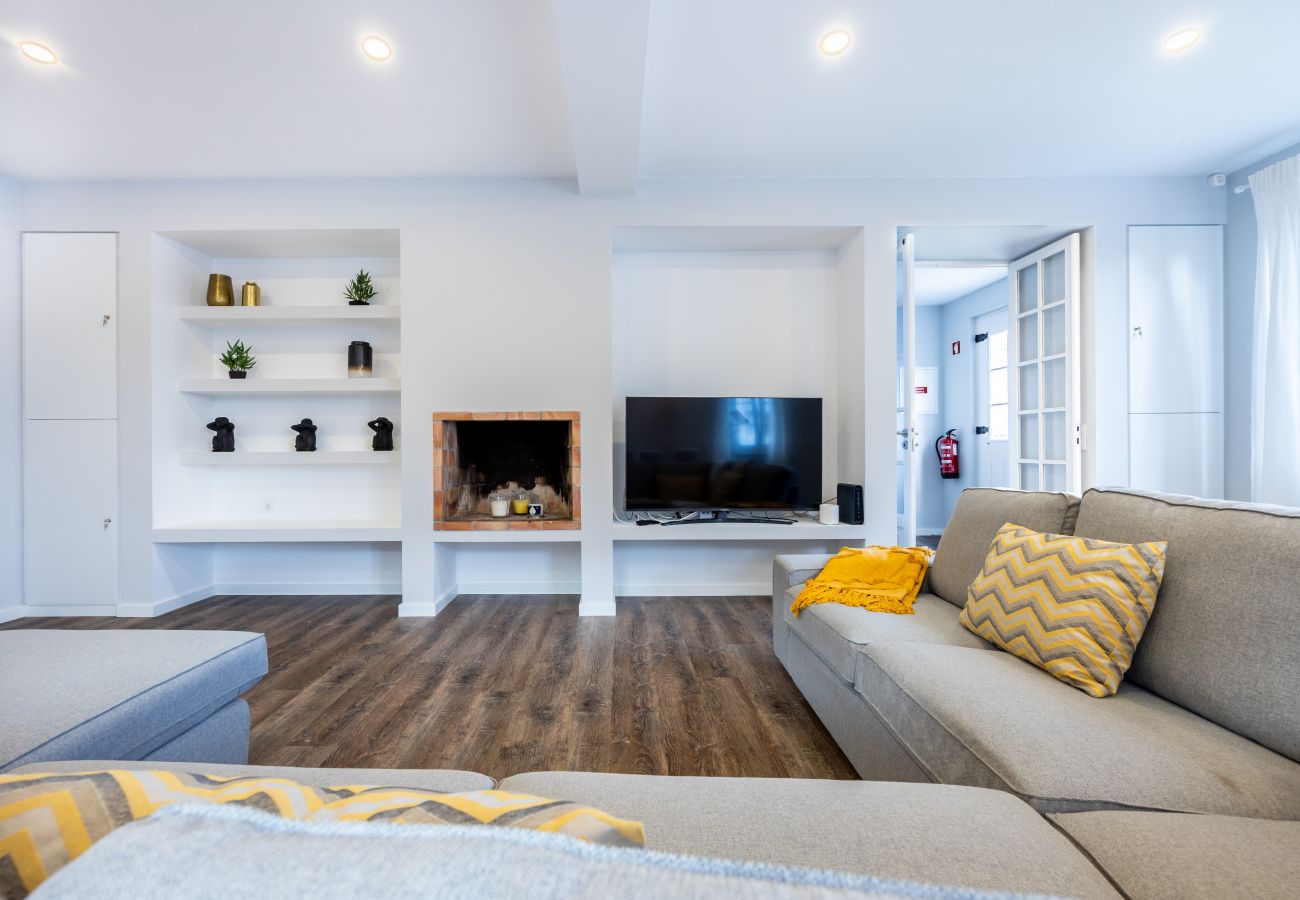 Rent by room in Angra do Heroísmo - Angra Charming Suites 1 by Seewest
