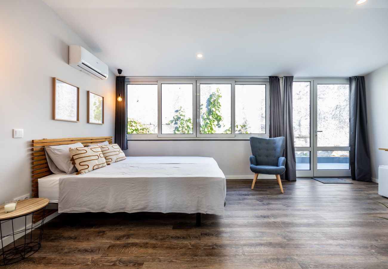 Rent by room in Angra do Heroísmo - Angra Charming Suites 1 by Seewest