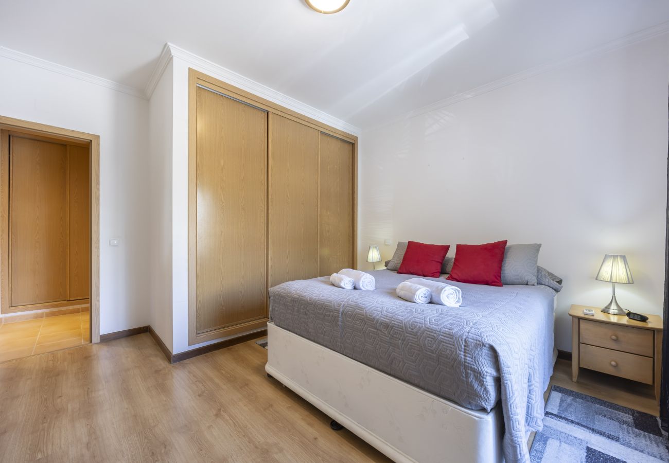 Apartment in Lagos - Lagos Central Pool Retreat