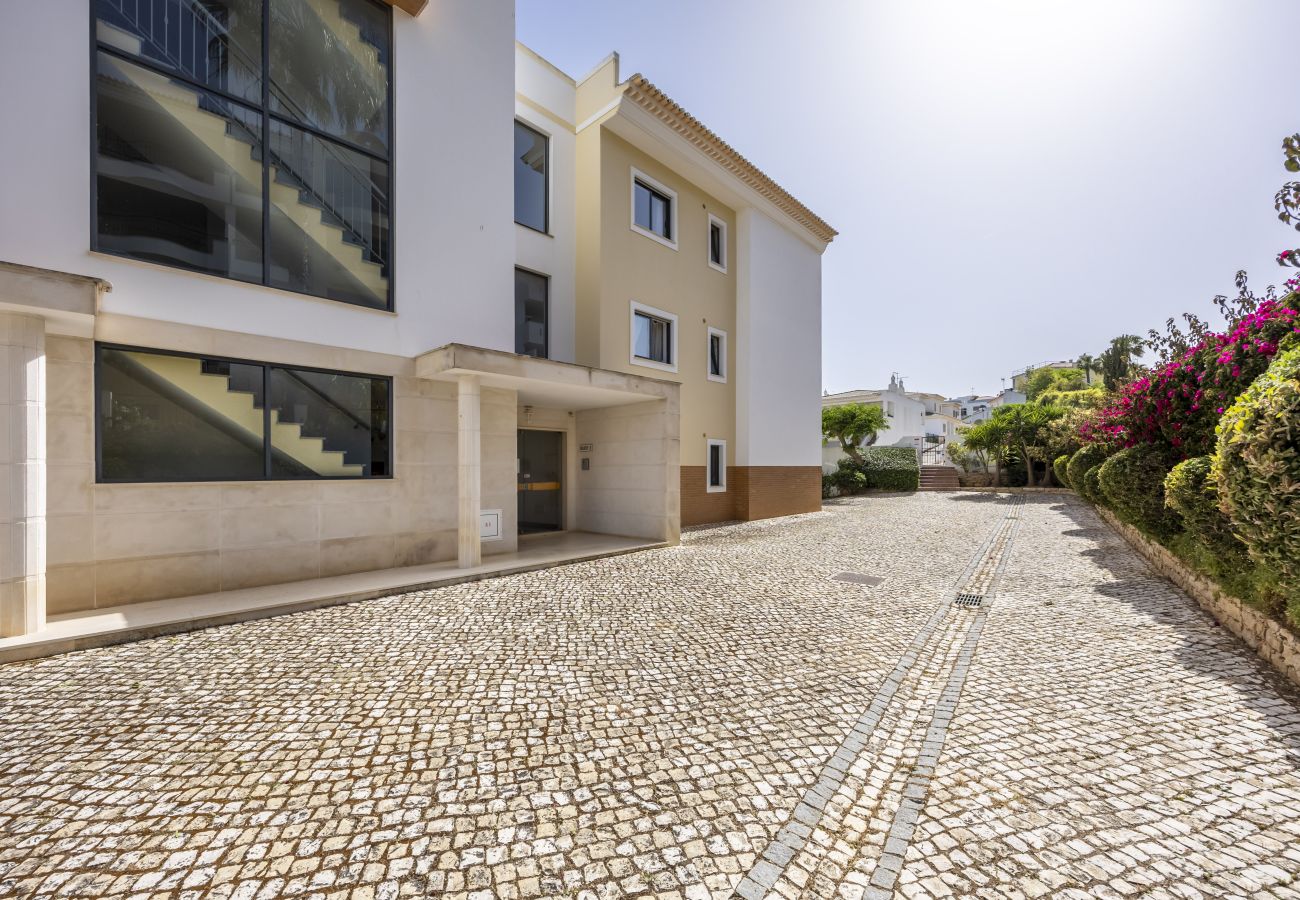Apartment in Lagos - Atlantic Bloom Apartment by Seewest