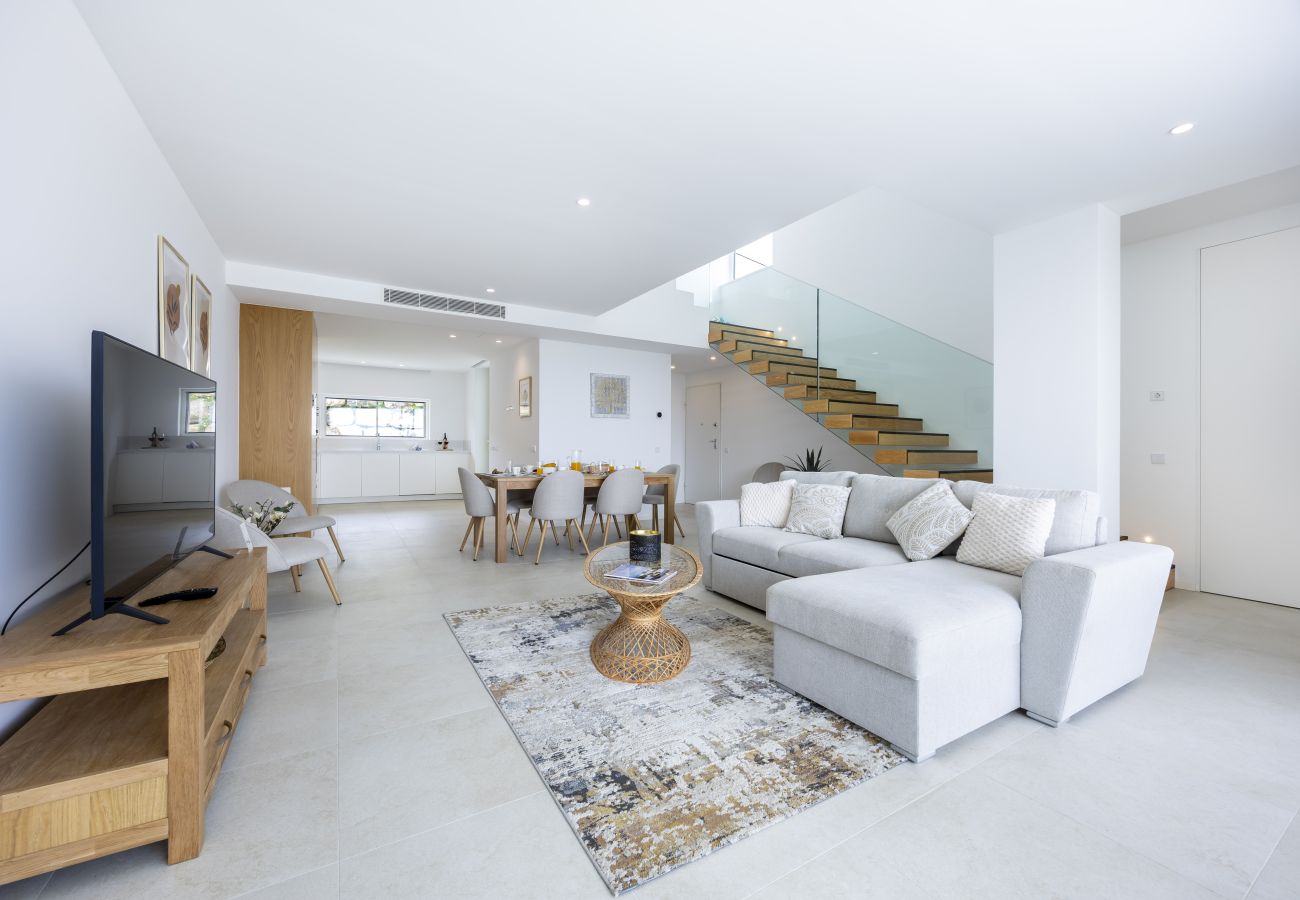 Villa à Lagos - Lagos Golden Horizon Villa with Private Pool